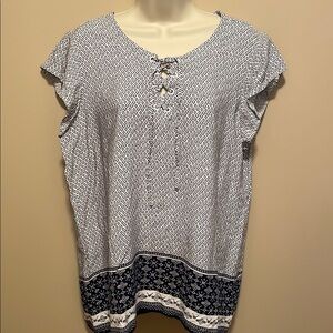 Liz Claiborne Blue and White Tie Front Tunic
